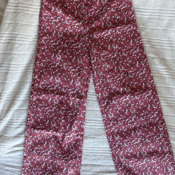 US size 2 pink floral jeans from H&M - Picture 4 of 4